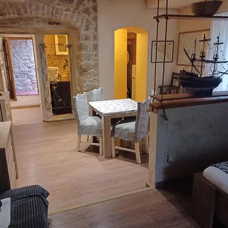 Stara Kuca Apartment