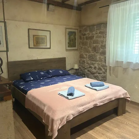 Stara Kuca * Makarska